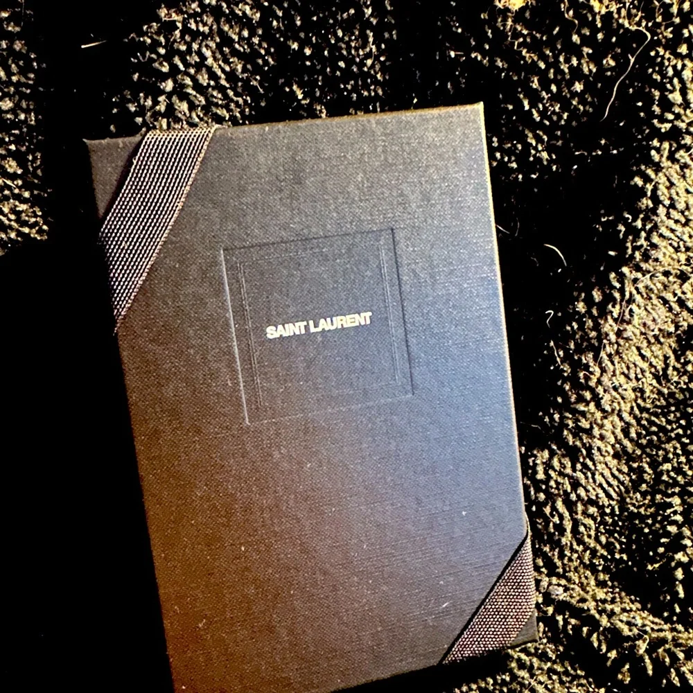 Saint Laurent Cassandre Matelasse Flap Card Case - Picture 8 of 10